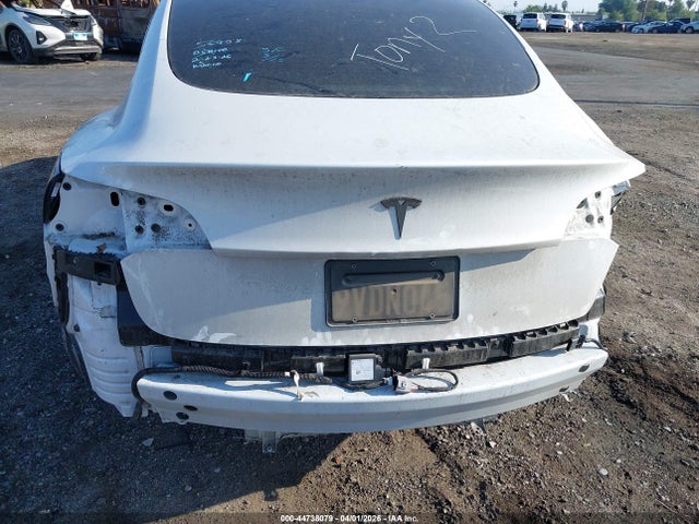 44738079 :رقم المزاد ، 5YJ3E1EA6NF359349 vin ، 2022 Tesla Model 3 Rear-wheel Drive مزاد بيع