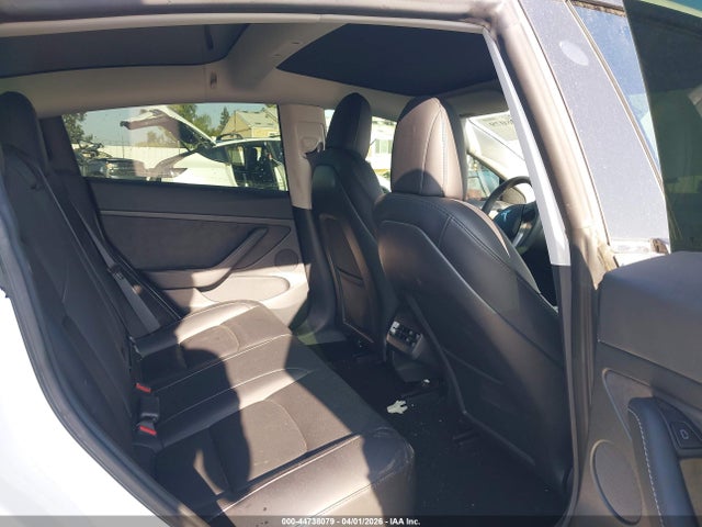 44738079 :رقم المزاد ، 5YJ3E1EA6NF359349 vin ، 2022 Tesla Model 3 Rear-wheel Drive مزاد بيع