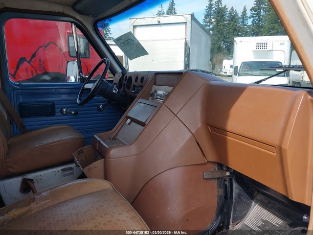44738102 :رقم المزاد ، 2GCHG31K3J4101893 vin ، 1988 Chevrolet G30 مزاد بيع