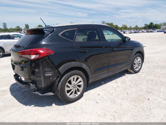 KM8J33A42GU055630 Hyundai TUCSON SE