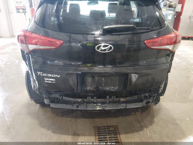 KM8J33A42GU055630 Hyundai TUCSON SE