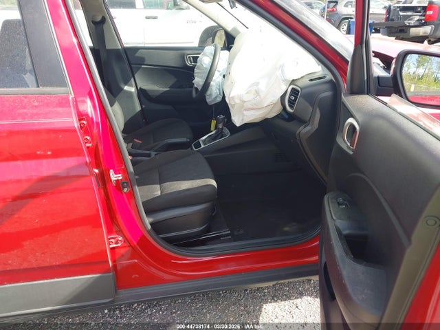 2021 HYUNDAI VENUE KMHRB8A3XMU067398 Photo 4