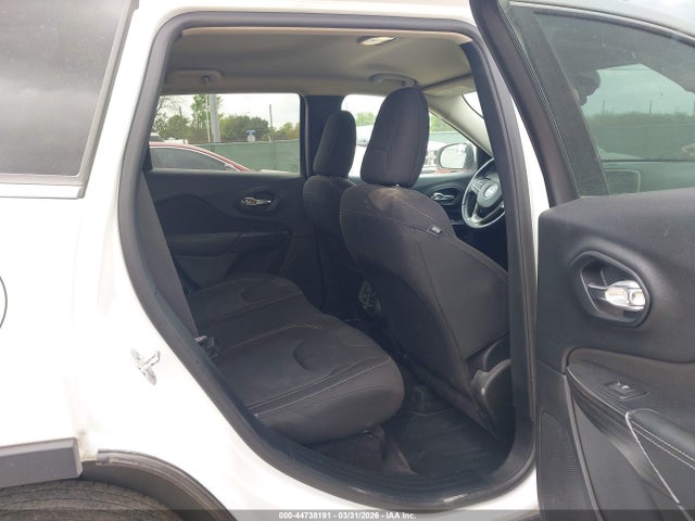 Продажа на аукционе авто 2017 Jeep Cherokee Latitude Fwd, vin: 1C4PJLCS8HW535113, номер лота: 44738191