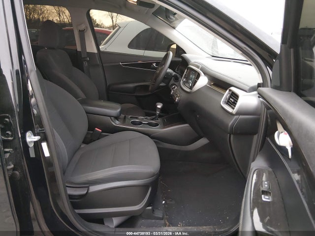 44738193 :رقم المزاد ، 5XYPG4A39KG534752 vin ، 2019 Kia Sorento 2.4l L مزاد بيع