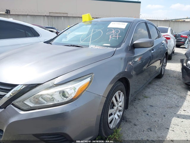 2018 NISSAN ALTIMA 1N4AL3AP7JC138813 Photo 1