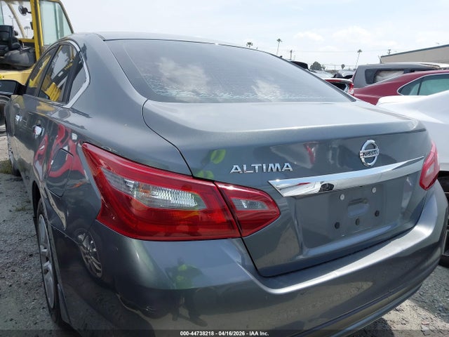 2018 NISSAN ALTIMA 1N4AL3AP7JC138813 Photo 2