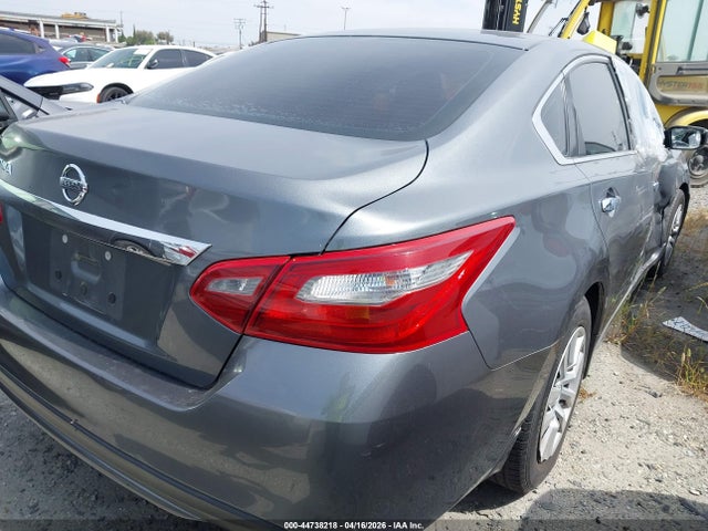 2018 NISSAN ALTIMA 1N4AL3AP7JC138813 Photo 3