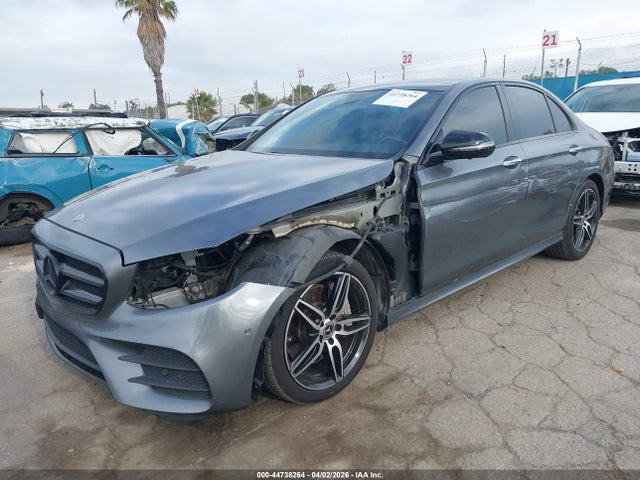44738264 :رقم المزاد ، WDDZF6JB8KA498010 vin ، 2019 Mercedes-benz E 450 4matic مزاد بيع