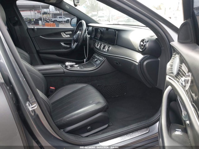 44738264 :رقم المزاد ، WDDZF6JB8KA498010 vin ، 2019 Mercedes-benz E 450 4matic مزاد بيع