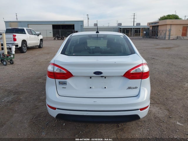 Ford FIESTA SE 2018 3FADP4BJ2JM134667 Image 17