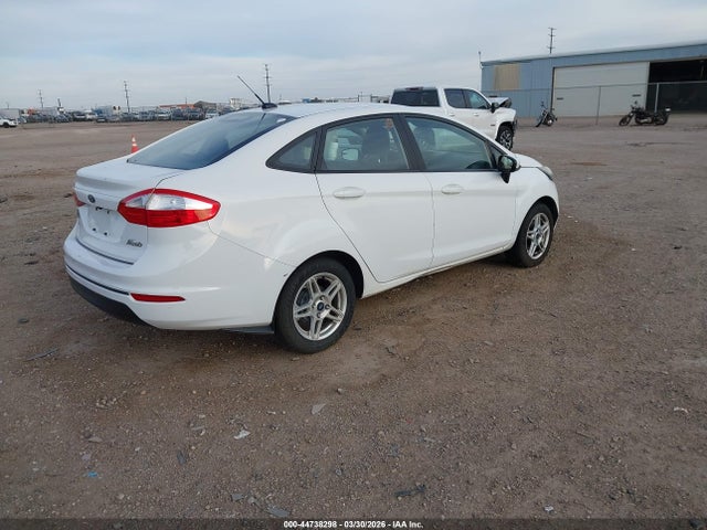 Ford FIESTA SE 2018 3FADP4BJ2JM134667 Image 4