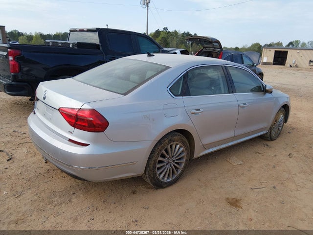 2016 Volkswagen Passat 1.8t Se მანქანა იყიდება აუქციონზე, vin: 1VWBT7A3XGC019761, აუქციონის ნომერი: 44738307