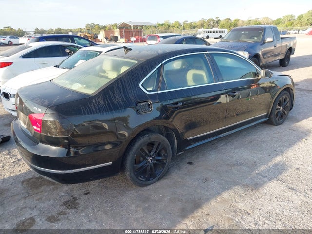 Продаж на аукціоні авто 2012 Volkswagen Passat 2.0l Tdi Sel Premium, vin: 1VWCN7A34CC025449, номер лоту: 44738317
