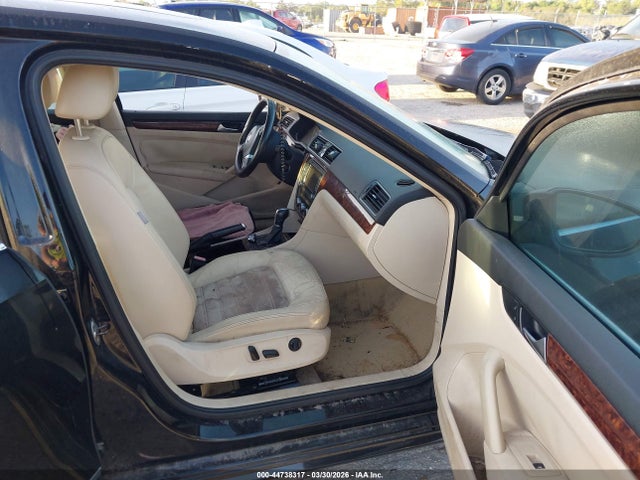 Продаж на аукціоні авто 2012 Volkswagen Passat 2.0l Tdi Sel Premium, vin: 1VWCN7A34CC025449, номер лоту: 44738317