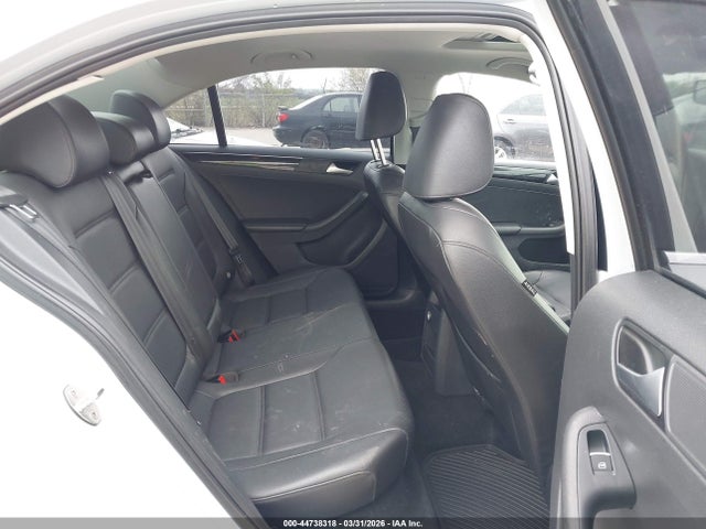2017 Volkswagen Jetta 1.8t Sel/1.8t Sel Premium მანქანა იყიდება აუქციონზე, vin: 3VWL17AJ1HM414677, აუქციონის ნომერი: 44738318