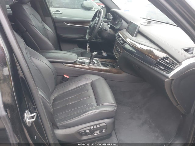 2017 BMW X5 5UXKR6C34H0J85283 Photo 4