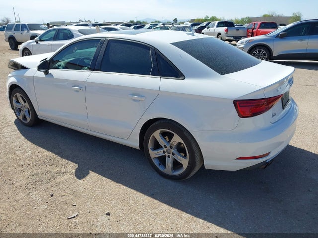 2018 AUDI A3 WAUAUGFF8J1060274 Photo 2