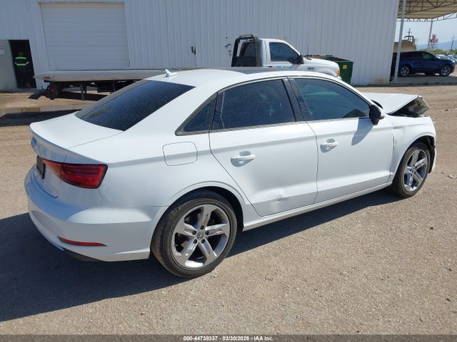 2018 AUDI A3 WAUAUGFF8J1060274 Photo 3