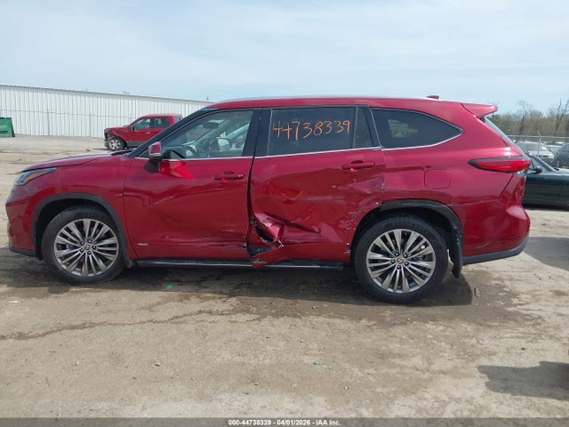 Toyota Highlander Hybrid Platinum 2022 5TDEBRCH4NS081062 Image 14
