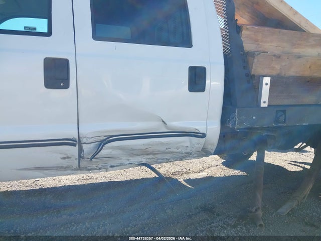 44738357 :رقم المزاد ، 1FTSW31F6YEA20294 vin ، 2000 Ford F-350 Lariat/xl/xlt مزاد بيع