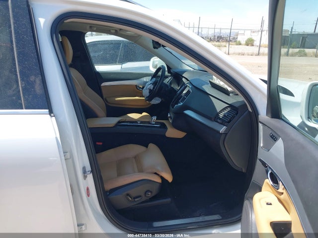 YV4BC0PK8G1068636 Volvo Xc90 Hybrid T8 Momentum