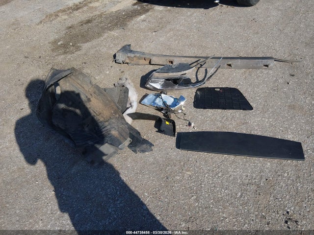 3GNCJKSB8LL113682 Chevrolet Trax Fwd Ls