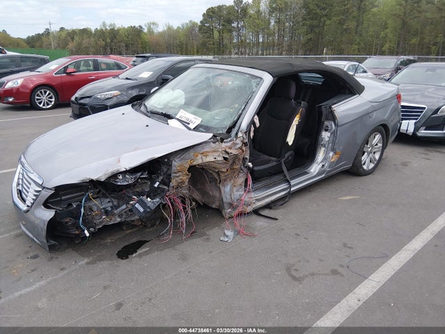 2014 CHRYSLER 200 1C3BCBEGXEN107461 Photo 1