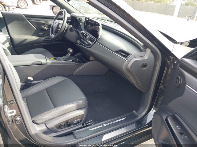 Продажа на аукционе авто 2025 Lexus Es 300h, vin: 58ADA1C10SU055640, номер лота: 44738471