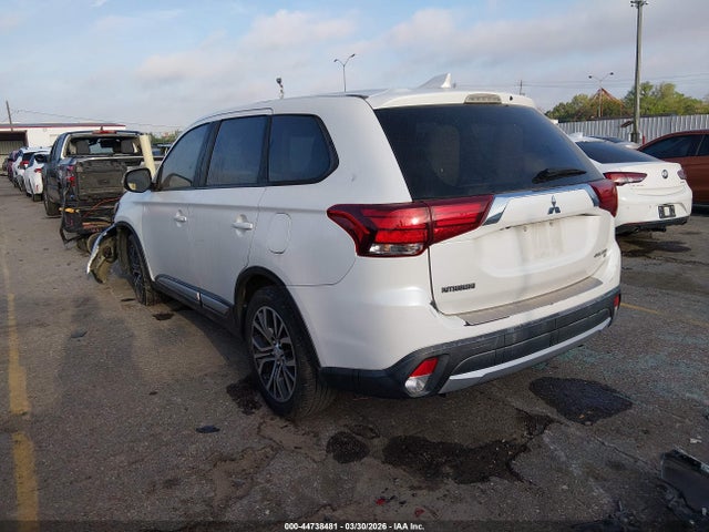 2017 MITSUBISHI OUTLANDER JA4AD3A35HZ053698 Photo 2
