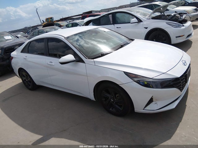 Продажа на аукционе авто 2022 Hyundai Elantra Sel, vin: 5NPLM4AGXNH068627, номер лота: 44738483