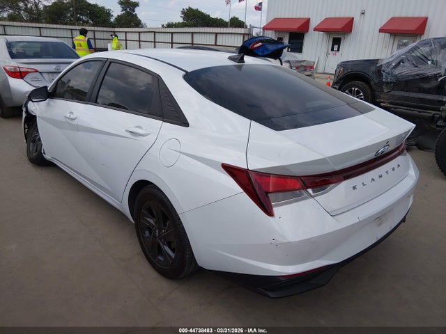 Продажа на аукционе авто 2022 Hyundai Elantra Sel, vin: 5NPLM4AGXNH068627, номер лота: 44738483