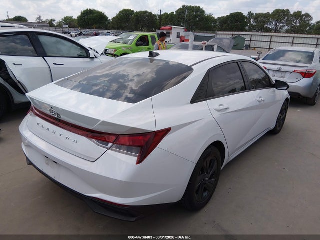 Продажа на аукционе авто 2022 Hyundai Elantra Sel, vin: 5NPLM4AGXNH068627, номер лота: 44738483
