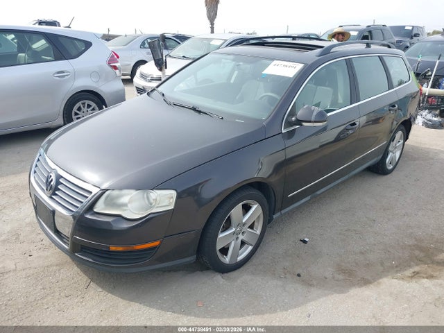 2008 VOLKSWAGEN PASSAT WVWLK73C88E056806 Photo 1