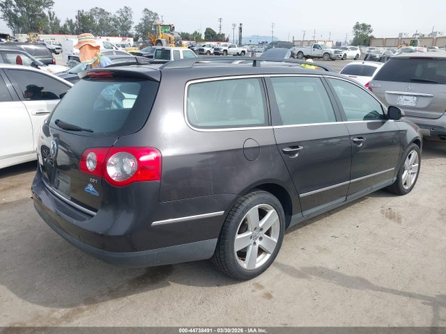 2008 VOLKSWAGEN PASSAT WVWLK73C88E056806 Photo 3