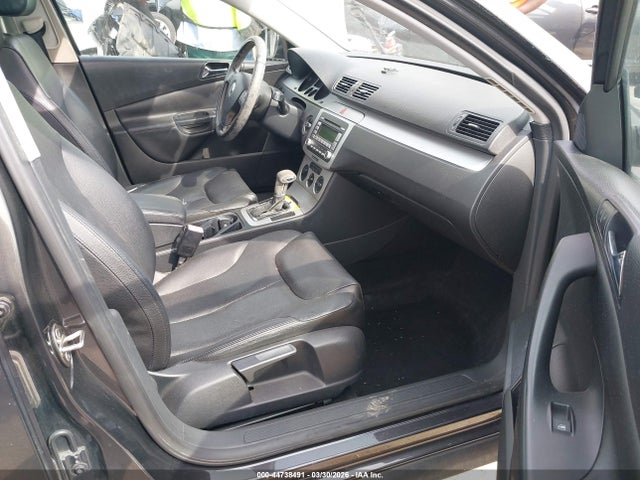2008 VOLKSWAGEN PASSAT WVWLK73C88E056806 Photo 4