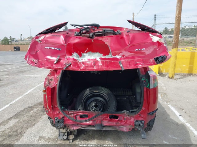 Toyota Rav4 Xle 2016 JTMWFREV4GJ081994 Image 17