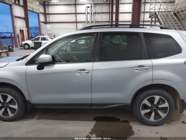 Продаж на аукціоні авто 2018 Subaru Forester 2.5i Premium, vin: JF2SJAEC6JH458550, номер лоту: 44738514