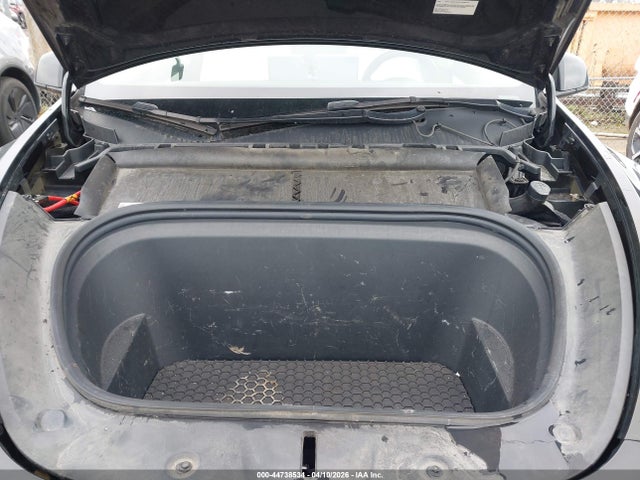 Продажа на аукционе авто 2022 Tesla Model Y Long Range Dual Motor All-wheel Drive, vin: 7SAYGAEE6NF315261, номер лота: 44738534