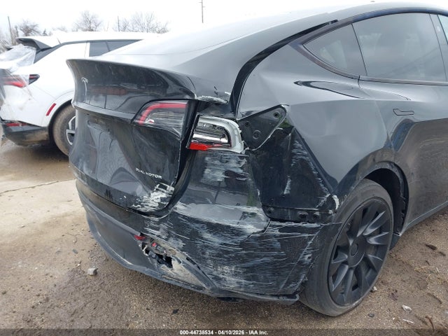 Продажа на аукционе авто 2022 Tesla Model Y Long Range Dual Motor All-wheel Drive, vin: 7SAYGAEE6NF315261, номер лота: 44738534