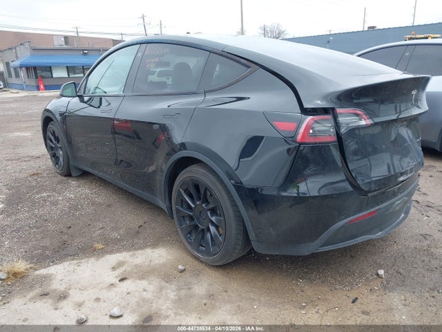 Продажа на аукционе авто 2022 Tesla Model Y Long Range Dual Motor All-wheel Drive, vin: 7SAYGAEE6NF315261, номер лота: 44738534
