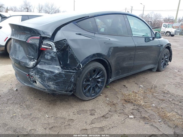 Продажа на аукционе авто 2022 Tesla Model Y Long Range Dual Motor All-wheel Drive, vin: 7SAYGAEE6NF315261, номер лота: 44738534