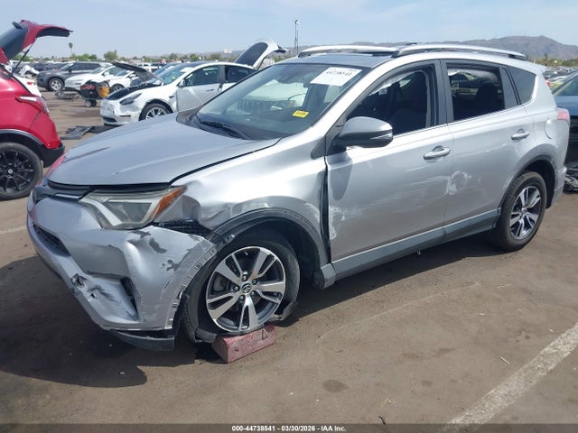 Продаж на аукціоні авто 2018 Toyota Rav4 Xle, vin: JTMWFREV0JJ201149, номер лоту: 44738541