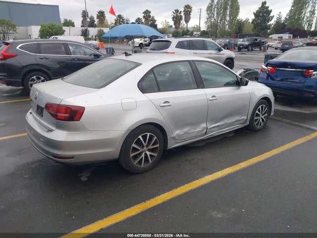 3VWD67AJ0GM249810 Volkswagen Jetta 1.4t Se