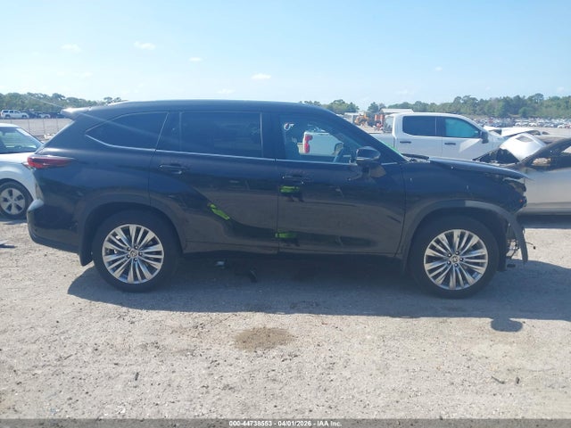 44738553 :رقم المزاد ، 5TDKDRAH4RS540189 vin ، 2024 Toyota Highlander Platinum مزاد بيع