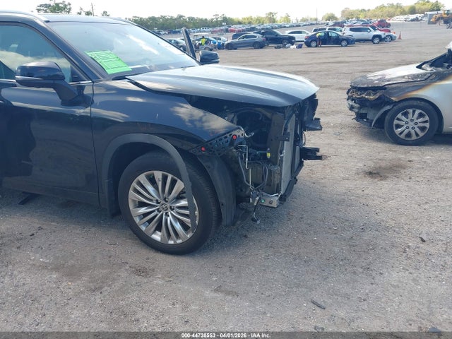 Aukcja sprzedaży 2024 Toyota Highlander Platinum, vin: 5TDKDRAH4RS540189, numer aukcji: 44738553