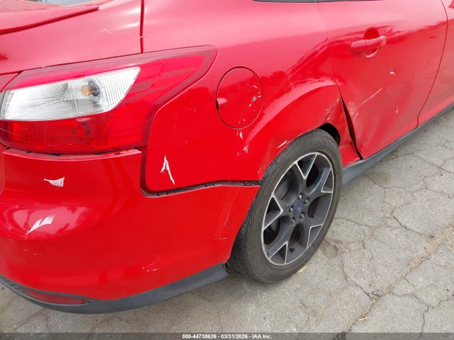 1FADP3F24EL118670 Ford FOCUS SE