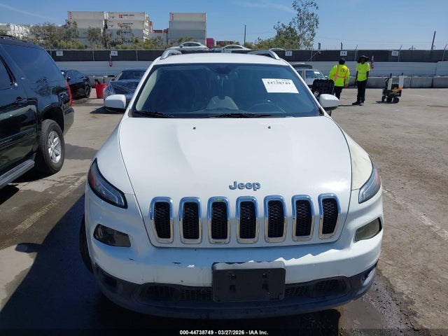 44738749 :رقم المزاد ، 1C4PJMLB2JD567644 vin ، 2018 Jeep Cherokee Latitude Plus 4x4 مزاد بيع
