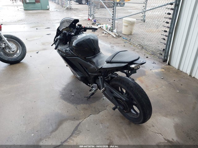 MH3RH18Y7PK012100 Yamaha Yzfr3 A