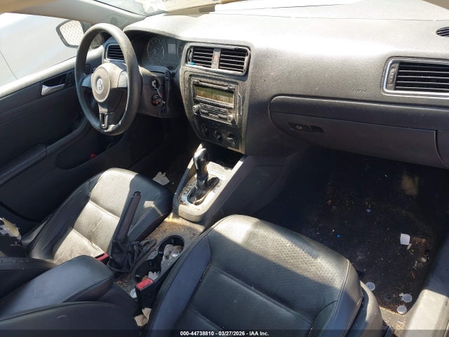 3VWD17AJ1EM369921 Volkswagen Jetta 1.8t Se