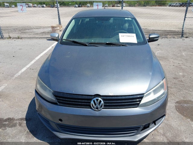 3VWD17AJ1EM369921 Volkswagen Jetta 1.8t Se